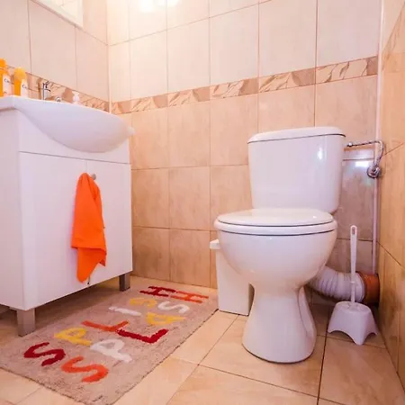 23 1 Bedroom With Balcony Apartment *